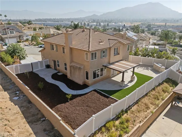 294 Kieswetter, Colton, California 92324