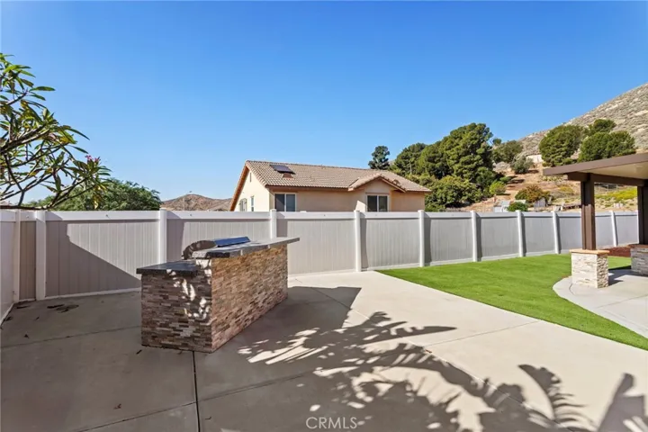 294 Kieswetter, Colton, California 92324