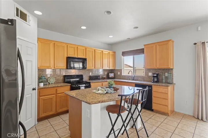 294 Kieswetter, Colton, California 92324