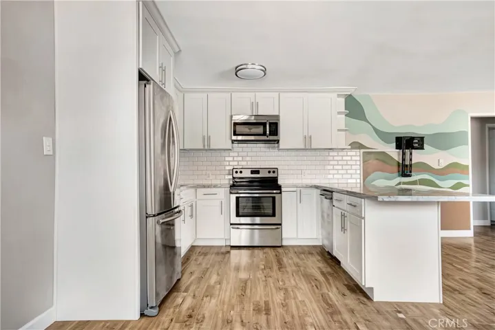 Dining and​​‌​​​​‌​​‌‌​​‌​​​‌‌​​​‌​​‌‌​​‌‌​​‌‌​​​​ kitchen.