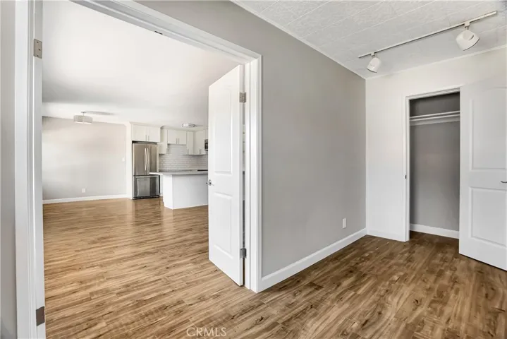 Bonus room / office.