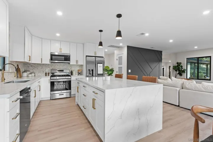 634 Silverbrook Dr, El Cajon, California 92019