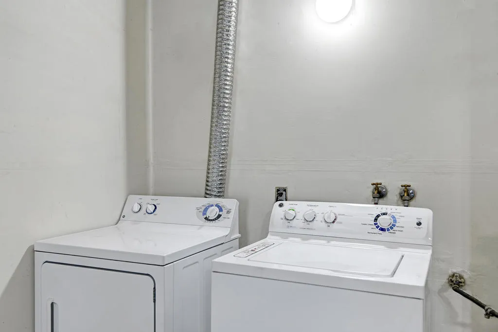 LAUNDRY ONSITE RS