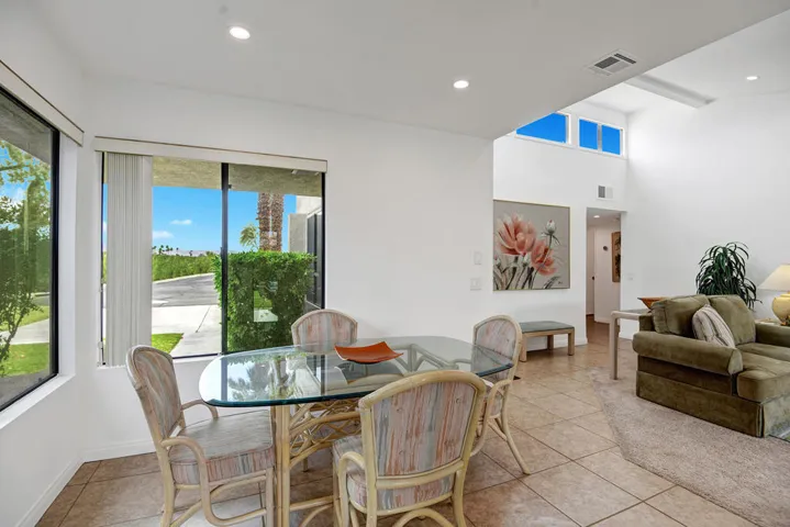 DINING AND LIVING RS