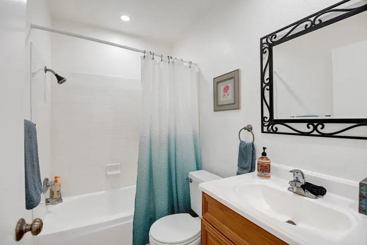 GUEST BATH RS