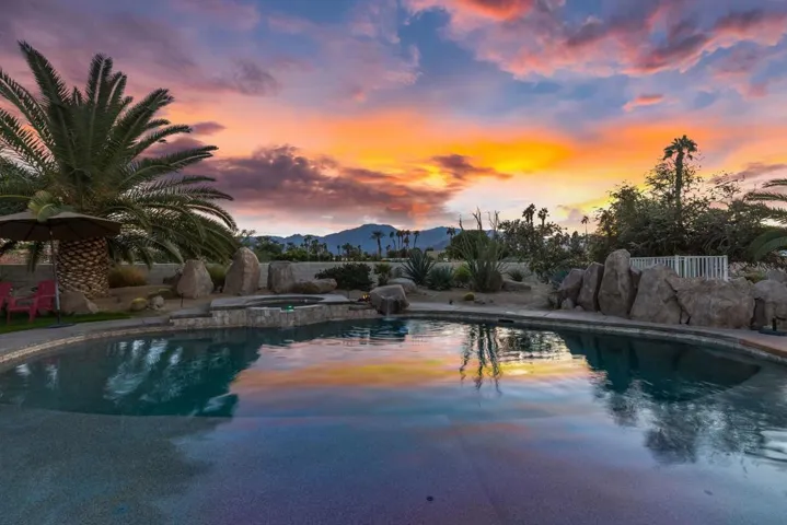 012_48750southviewpl30_936