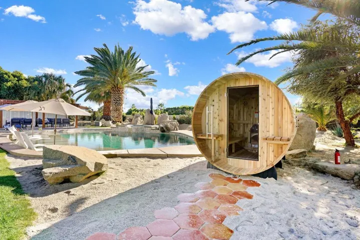 013_48750southviewpl100_399