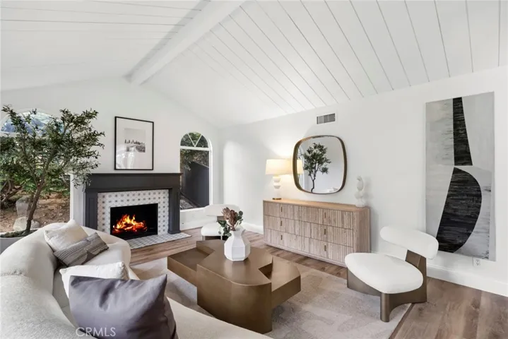 6442 Acacia, Yorba Linda, California 92886