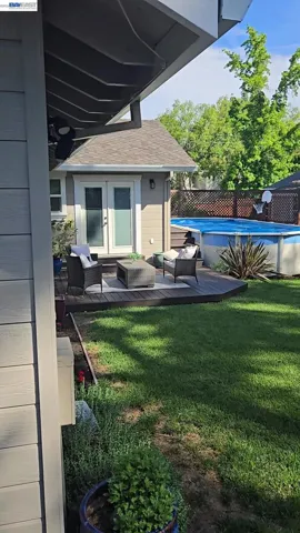 The staged sitting area was added after the original pictures were taken.