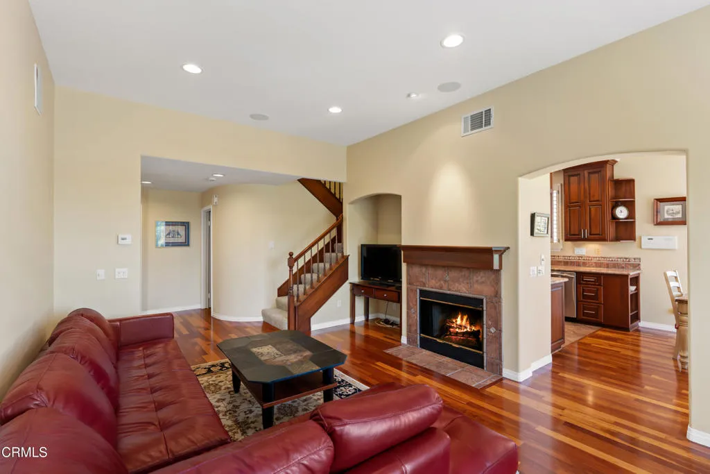 1022 Corte Augusta 2 MLS-10
