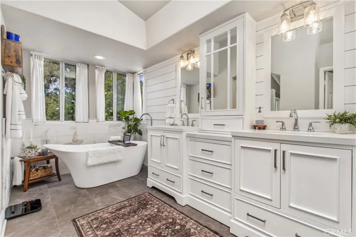 23887 Via De Gema Linda, Murrieta, California 92562