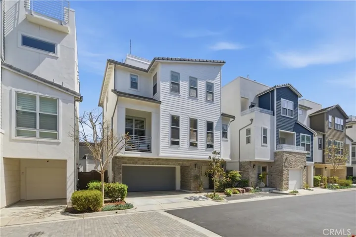 2112 Tidewater Circle, Costa Mesa, California 92627