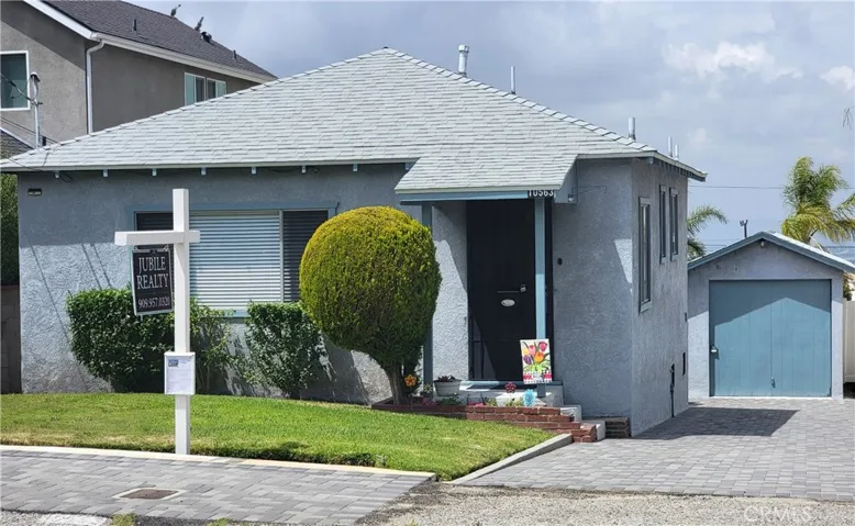 Front Street View