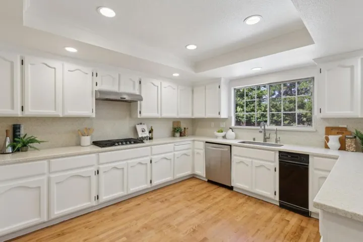 955 La Vista, Morgan Hill, California 95037