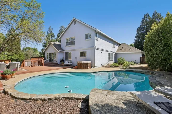 955 La Vista, Morgan Hill, California 95037