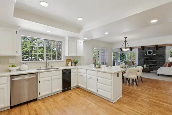 955 La Vista, Morgan Hill, California 95037