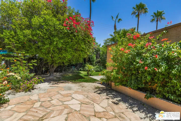 552 N Orchid Tree Lane, Palm Springs, California 92262