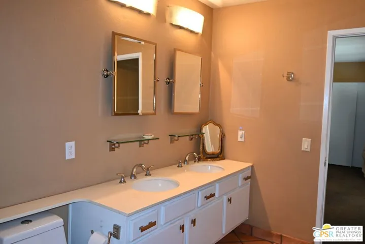 552 N Orchid Tree Lane, Palm Springs, California 92262