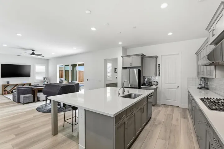 486 Lassen Way, Marina, California 93933