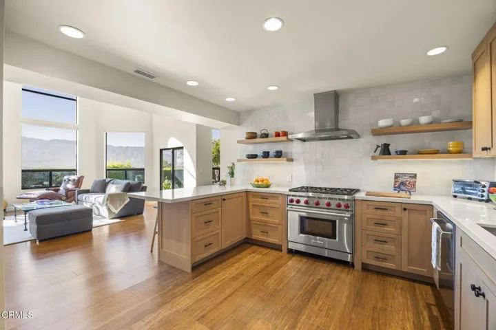 1d-web-or-mls-UpmarketMedia_10920-126