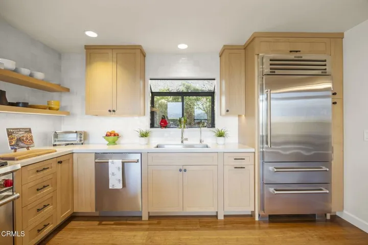 12-web-or-mls-UpmarketMedia_10920-138