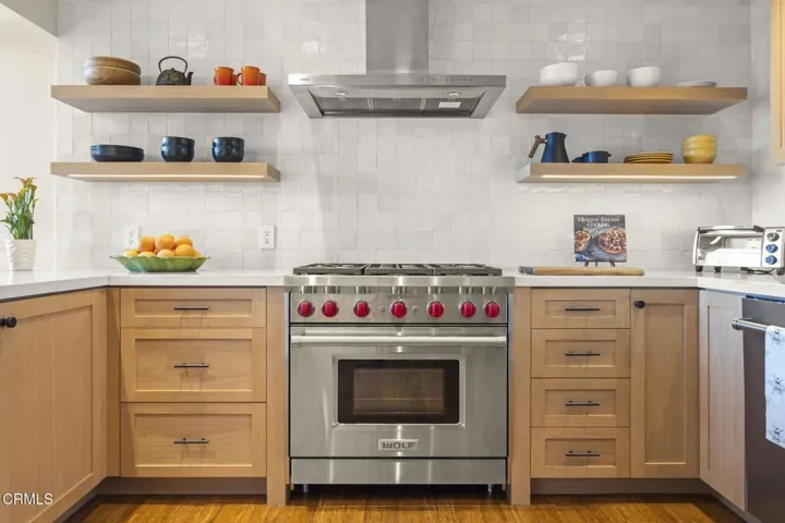 12b-web-or-mls-UpmarketMedia_10920-123