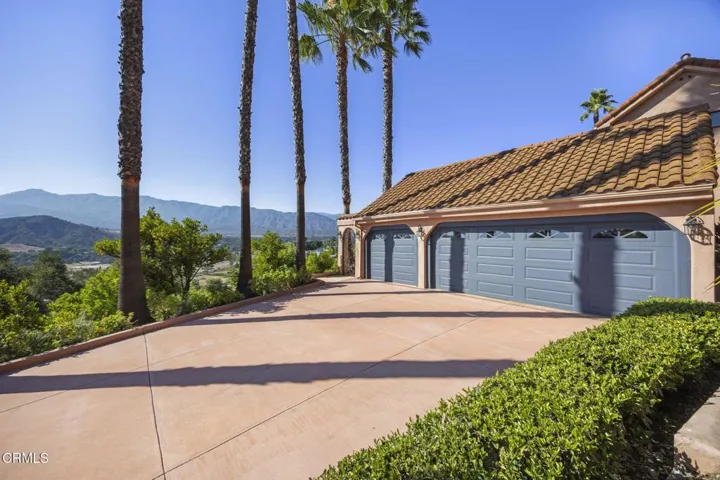 10-web-or-mls-UpmarketMedia_10920-11