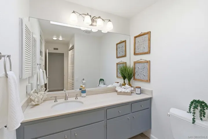 Spacious guest bathroom