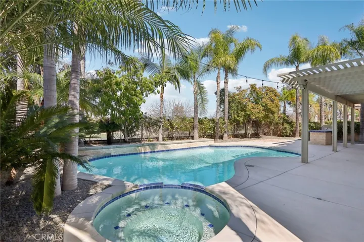1041 Stanislaus Dr., Corona, California 92881