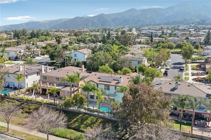 1041 Stanislaus Dr., Corona, California 92881