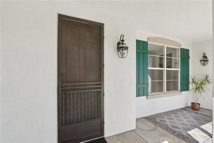 1041 Stanislaus Dr., Corona, California 92881