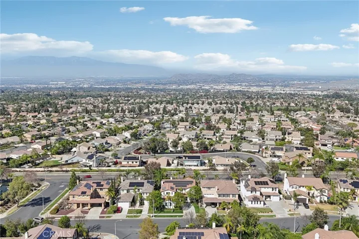 1041 Stanislaus Dr., Corona, California 92881