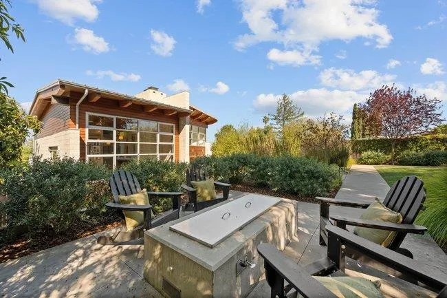 436 Lakeview Way, Redwood City, California 94062