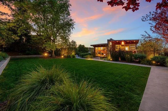 436 Lakeview Way, Redwood City, California 94062