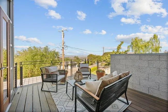 436 Lakeview Way, Redwood City, California 94062