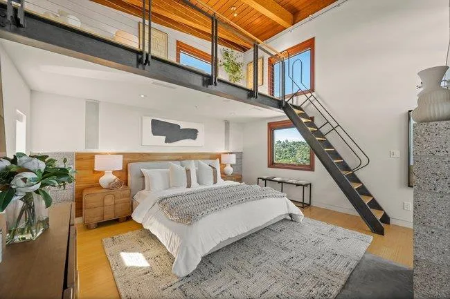 436 Lakeview Way, Redwood City, California 94062