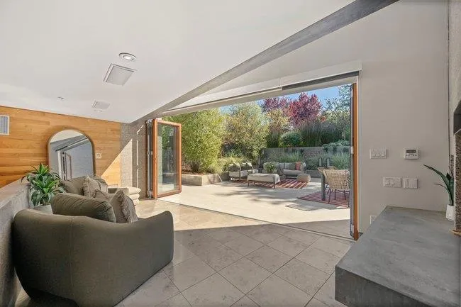 436 Lakeview Way, Redwood City, California 94062