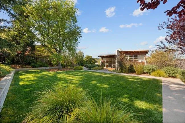436 Lakeview Way, Redwood City, California 94062
