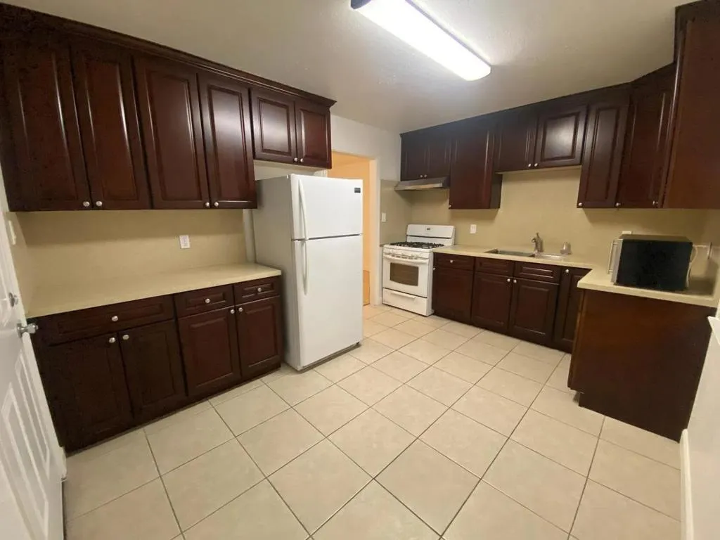 Unit 1122 Kitchen