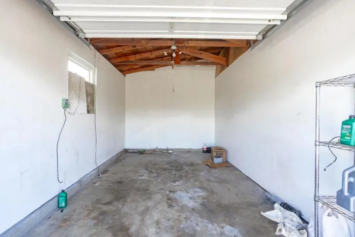 Unit 1120 Garage