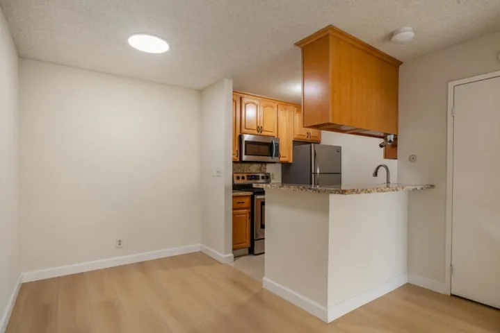 385 Mandarin Drive 11, Daly City, California 94015