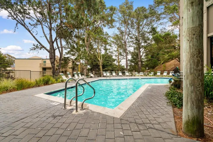 385 Mandarin Drive 11, Daly City, California 94015