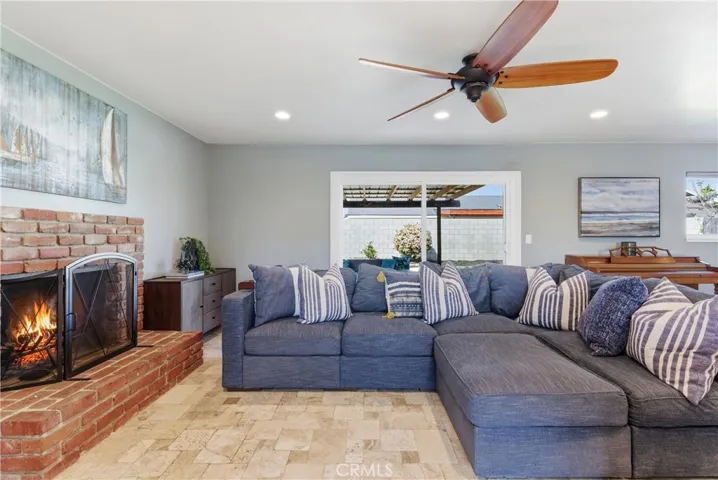 Large living room off the kitchen