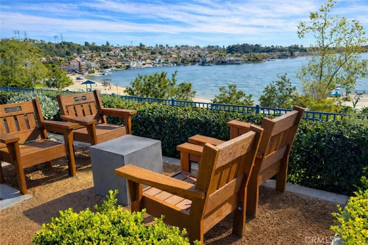 Front row seats to the lake. Grab a cup of coffee, settle into one of these chairs, and let the view do the rest. This is the kind of peaceful setting that makes you slow down and stay awhile.