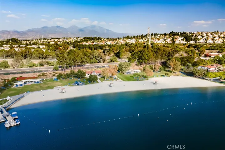 Enjoy two private beaches, including the North Beach, where you can shoot hoops at the nearby basketball court or play volleyball. During the summer, a lifeguard is on standby to keep an eye on the kids.