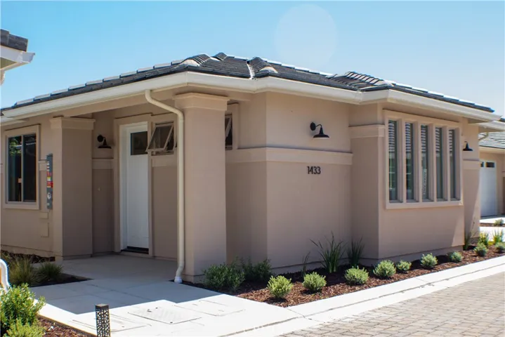 1433 Ronald Way, Oceano, California 93445