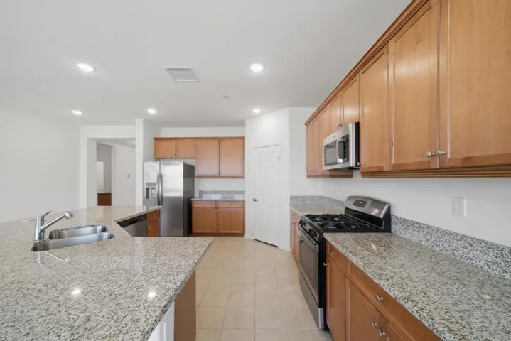 17-Kitchen