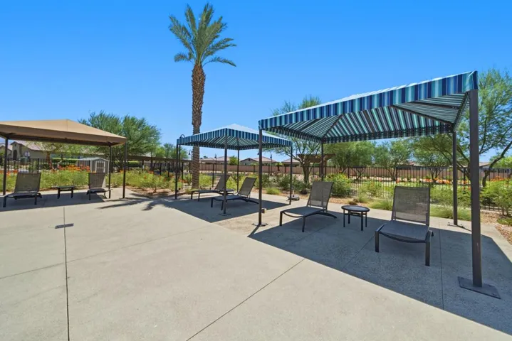 37-Outdoor Seating
