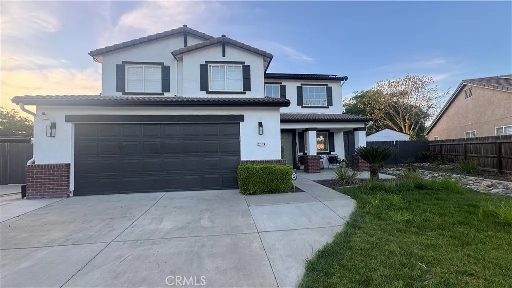 2174 W Picadilly