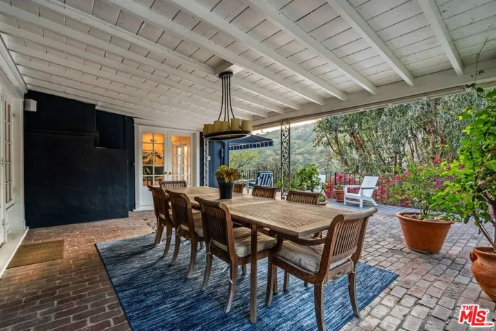 2109 Castilian Drive, Los Angeles, California 90068